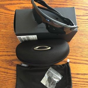 Oakley men’s polarized prizm sunglasses
